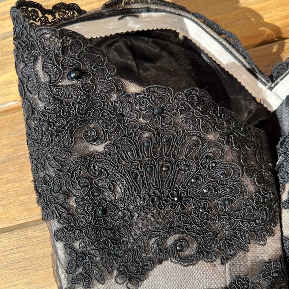 Tony Bowls Size 10 Strapless Black Lace Dress - Picture 8 of 11
